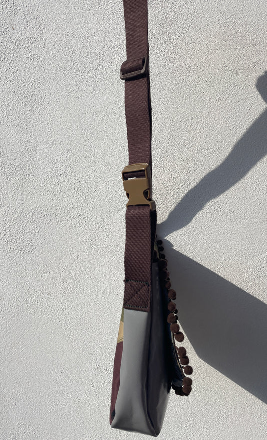 NOMAD BAG - SEAL