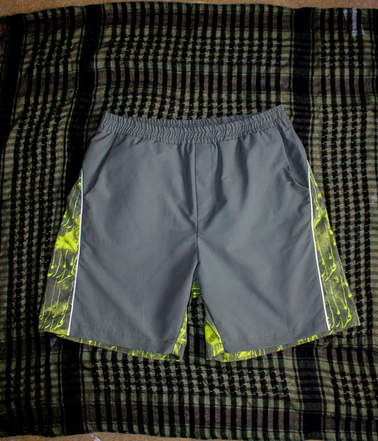 PF Farsi Script Print Shorts